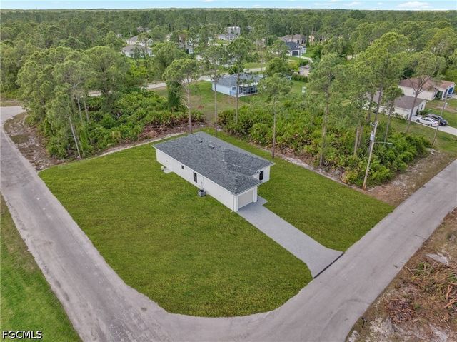 726 Newhall ST E, Lehigh Acres, FL 33974