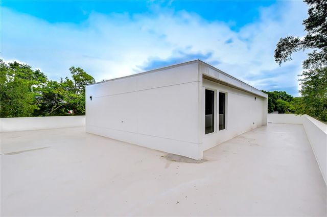 6805 NEW YORK DRIVE, Tampa, FL 33619