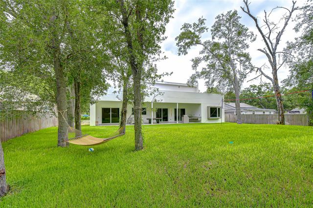 6805 NEW YORK DRIVE, Tampa, FL 33619