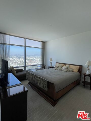900 W Olympic Boulevard 39F, Los Angeles, CA 90015