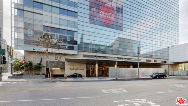 900 W Olympic Boulevard 39F, Los Angeles, CA 90015