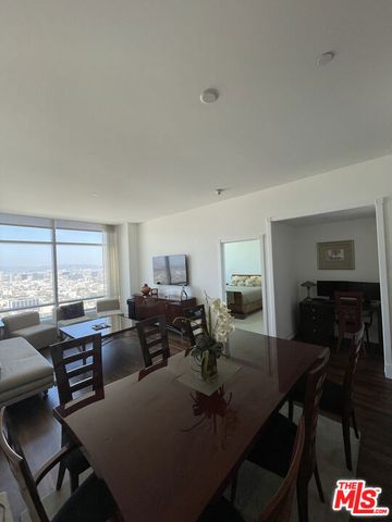 900 W Olympic Boulevard 39F, Los Angeles, CA 90015