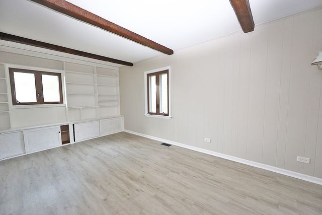 661 Sycamore Drive, Elk Grove Village, IL 60007