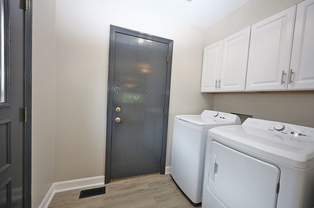 661 Sycamore Drive, Elk Grove Village, IL 60007