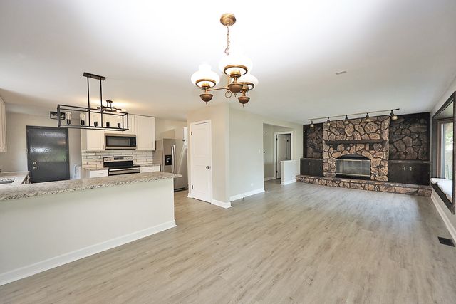 661 Sycamore Drive, Elk Grove Village, IL 60007