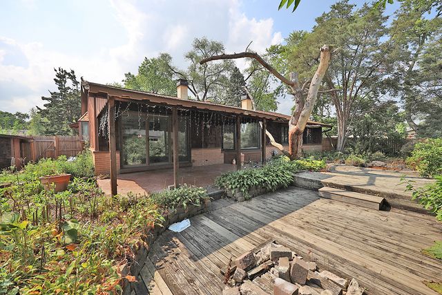 661 Sycamore Drive, Elk Grove Village, IL 60007