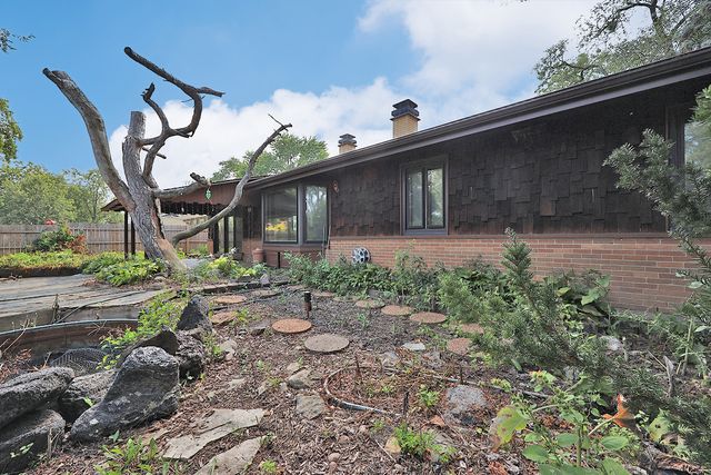 661 Sycamore Drive, Elk Grove Village, IL 60007