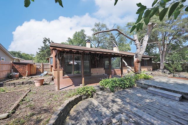 661 Sycamore Drive, Elk Grove Village, IL 60007