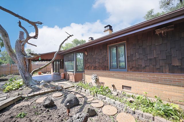 661 Sycamore Drive, Elk Grove Village, IL 60007