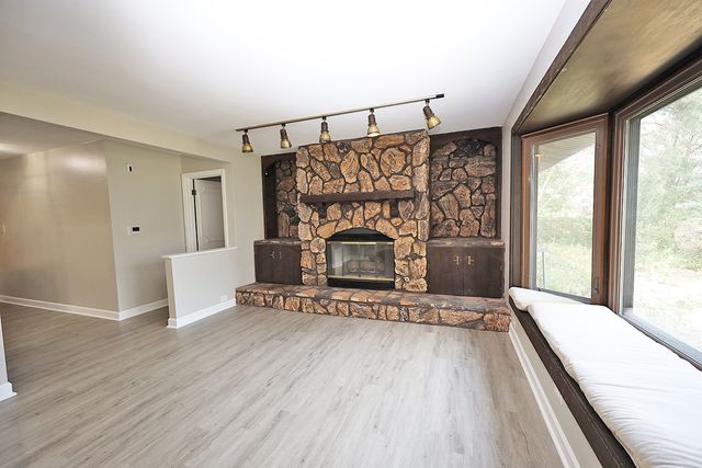 661 Sycamore Drive, Elk Grove Village, IL 60007