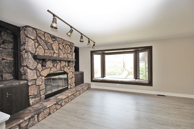 661 Sycamore Drive, Elk Grove Village, IL 60007