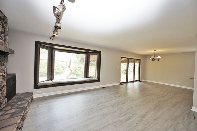 661 Sycamore Drive, Elk Grove Village, IL 60007