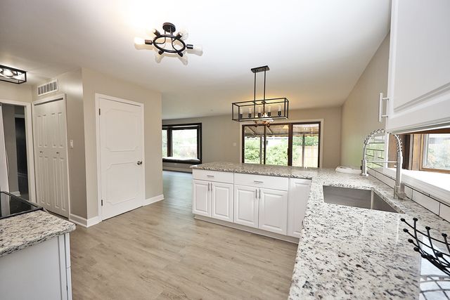 661 Sycamore Drive, Elk Grove Village, IL 60007