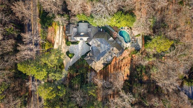 660 W Conway Drive NW, Atlanta, GA 30327