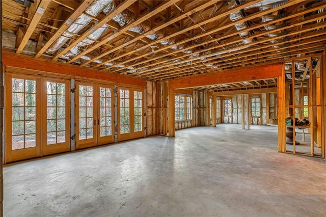 660 W Conway Drive NW, Atlanta, GA 30327
