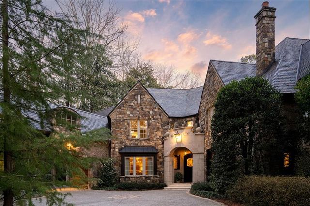 660 W Conway Drive NW, Atlanta, GA 30327