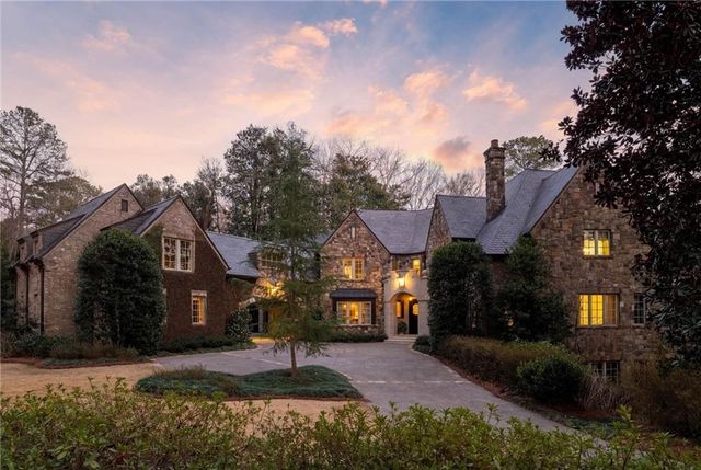 660 W Conway Drive NW, Atlanta, GA 30327