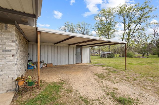 472 Milton Minter Road, Deport, TX 75435