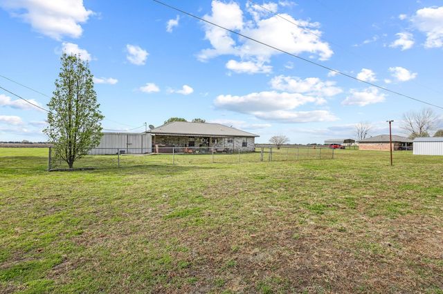 472 Milton Minter Road, Deport, TX 75435