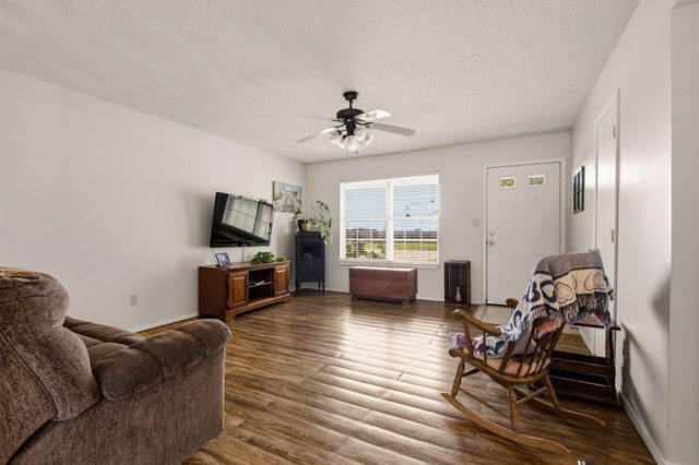 472 Milton Minter Road, Deport, TX 75435