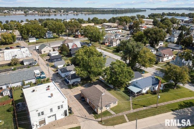 3721 5TH Avenue, Moline, IL 61265