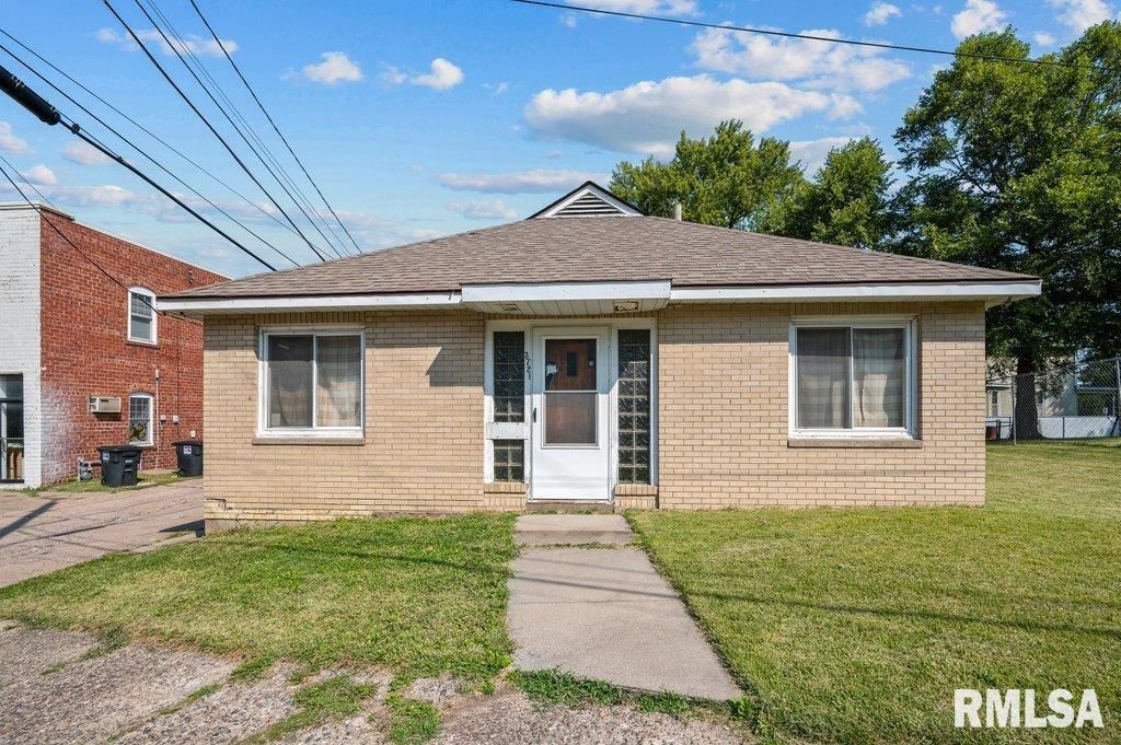 3721 5TH Avenue, Moline, IL 61265
