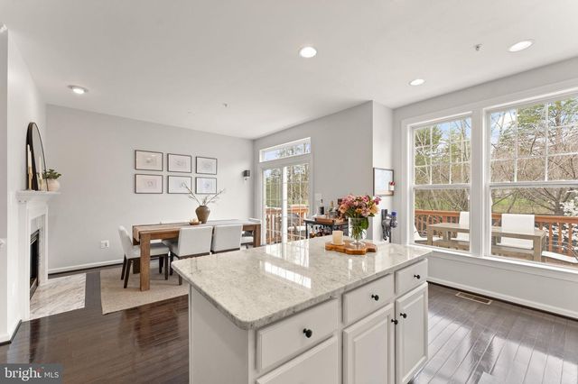 18168 MILL HOUSE SQ, Leesburg, VA 20176