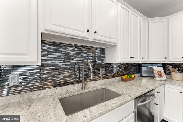 18168 MILL HOUSE SQ, Leesburg, VA 20176