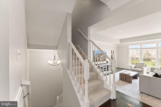 18168 MILL HOUSE SQ, Leesburg, VA 20176