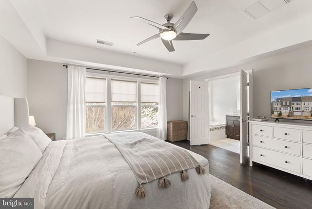 18168 MILL HOUSE SQ, Leesburg, VA 20176