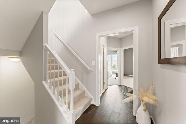 18168 MILL HOUSE SQ, Leesburg, VA 20176