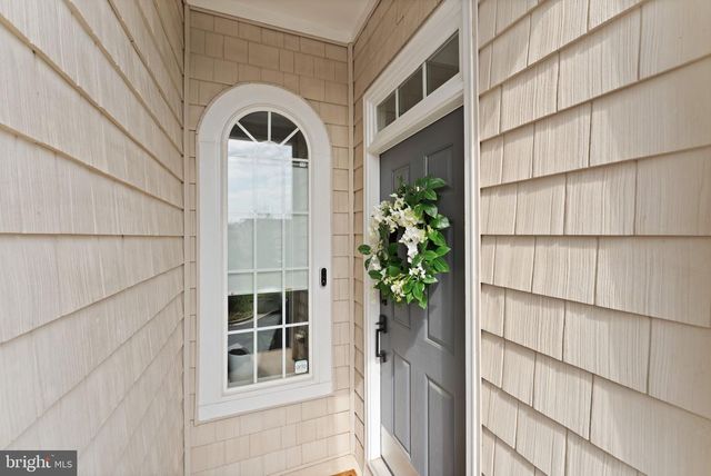 18168 MILL HOUSE SQ, Leesburg, VA 20176