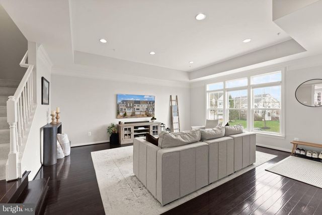 18168 MILL HOUSE SQ, Leesburg, VA 20176