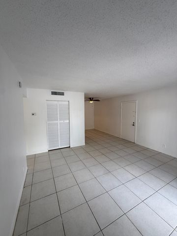 1500 N Congress Avenue A1, West Palm Beach, FL 33401