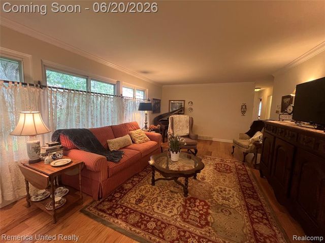 2223 Strader Drive, West Bloomfield, MI 48324