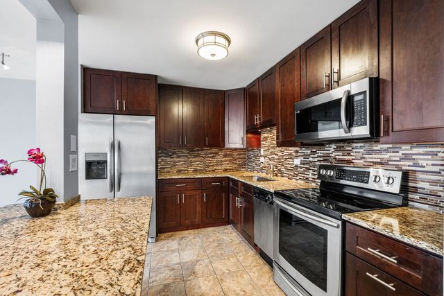 5455 N Sheridan Road 711, Chicago, IL 60640