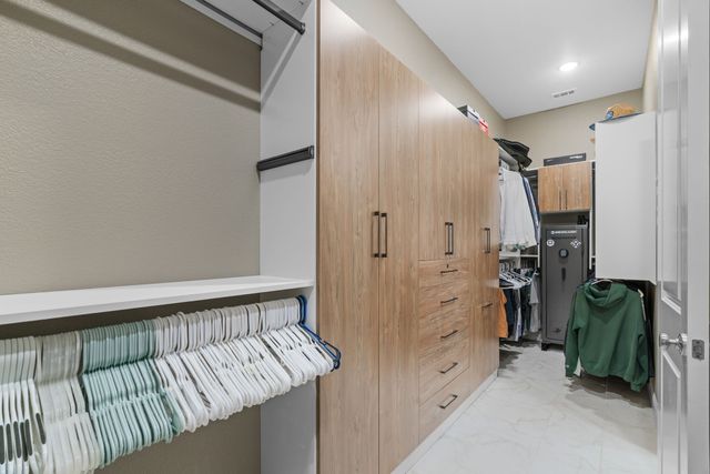 1217 Armadillo Trail, Lantana, TX 76226