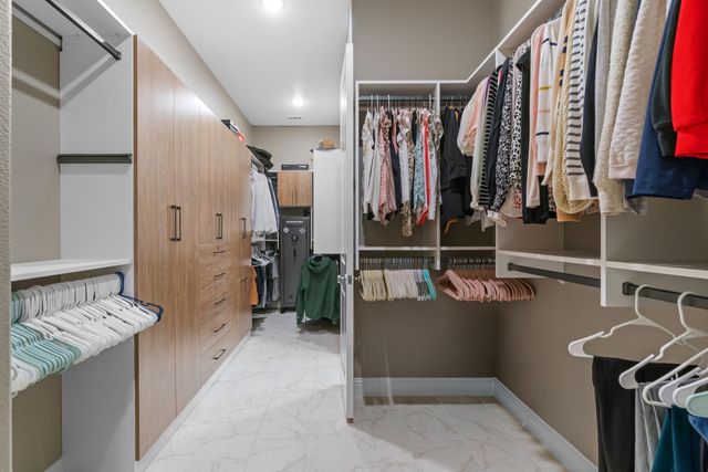 1217 Armadillo Trail, Lantana, TX 76226