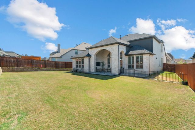 1217 Armadillo Trail, Lantana, TX 76226