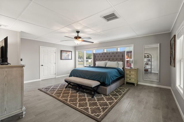 35 Presidio RD, Wimberley, TX 78676