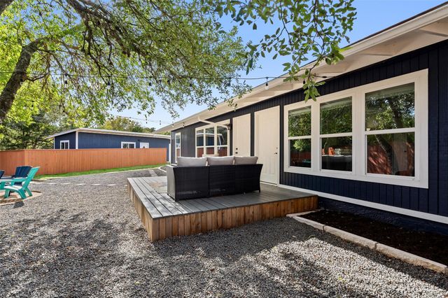 35 Presidio RD, Wimberley, TX 78676