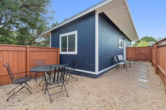 35 Presidio RD, Wimberley, TX 78676