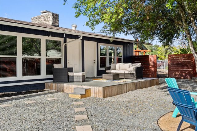 35 Presidio RD, Wimberley, TX 78676