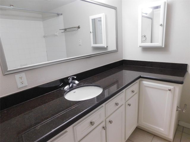 1330 Old Spanish Trail 2205, Houston, TX 77054