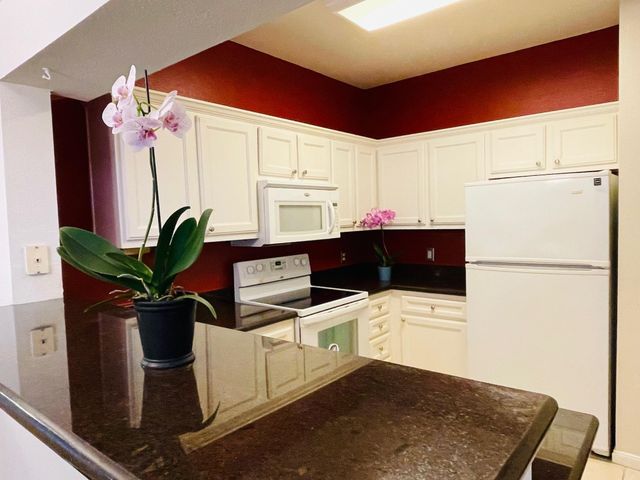 1330 Old Spanish Trail 2205, Houston, TX 77054