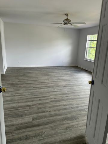 161 GREGORY M SEARS Drive, Gilberts, IL 60136