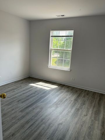161 GREGORY M SEARS Drive, Gilberts, IL 60136