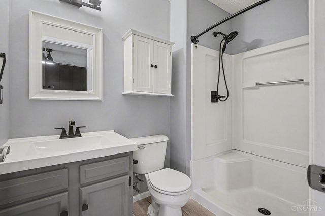 8 Robin Way, Pierce Twp, OH 45102