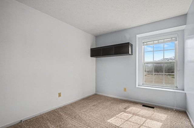 8 Robin Way, Pierce Twp, OH 45102