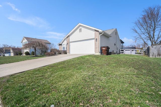 8 Robin Way, Pierce Twp, OH 45102